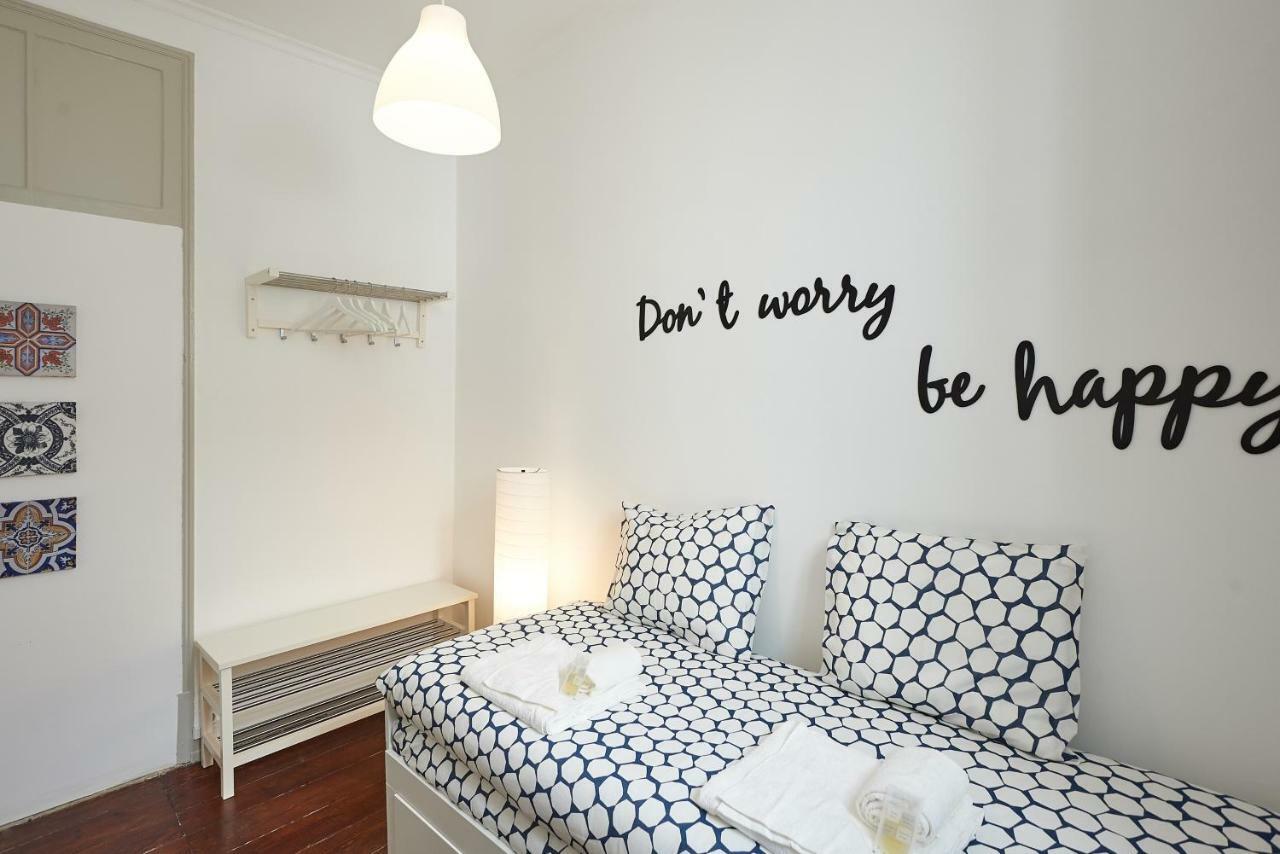 Love Inn Bairro Alto Lisbon Exterior photo